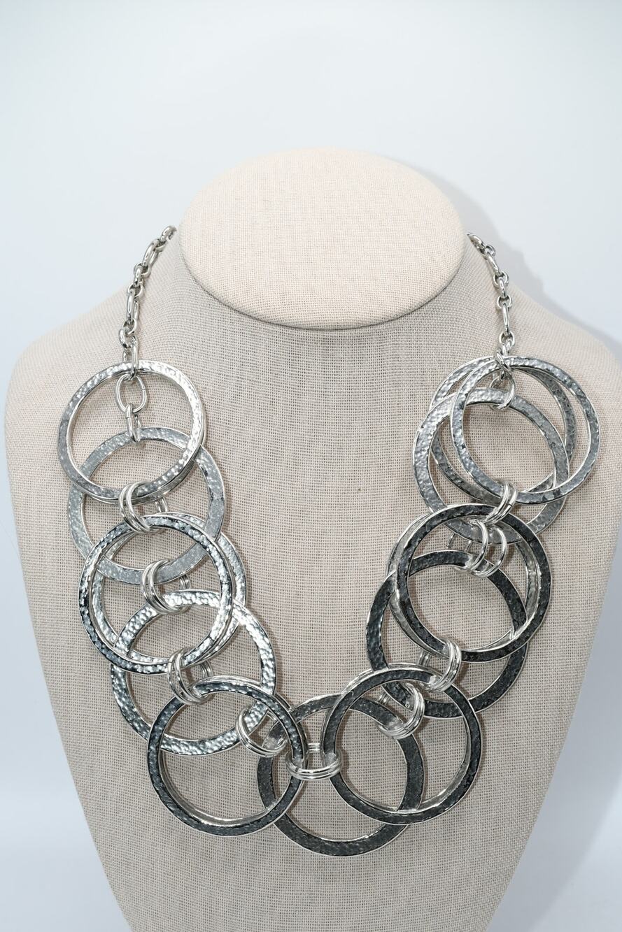 Chico’s Silver Tone Looped Statement Necklace Large Rings 23”